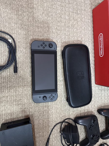 Nintendo Switch Bundle *Excellent condition* Carousel 2