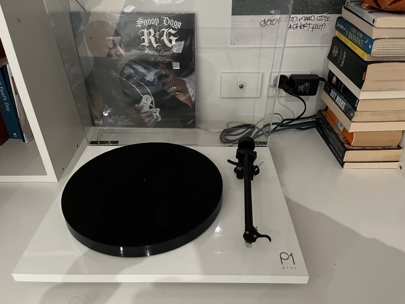 Rega Planar P1 Plus Carousel 1