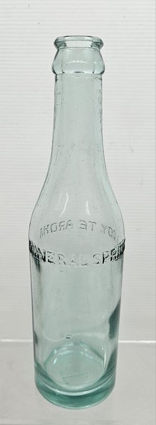 Te Aroha Mineral Springs crown top bottle Carousel 2