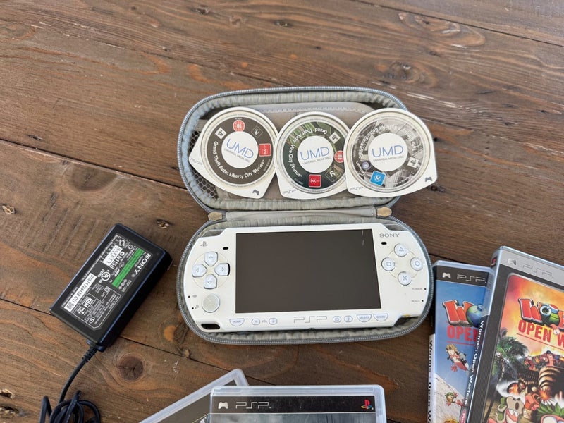 White PSP Bundle (Slim edition) Carousel 9