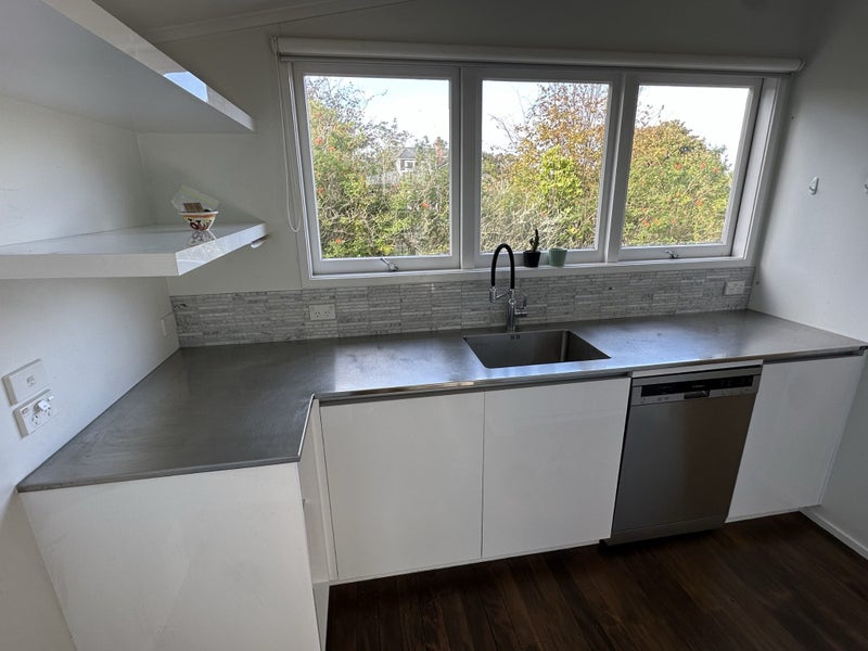 Full Kitchen with Hob & Dishwasher Carousel 13