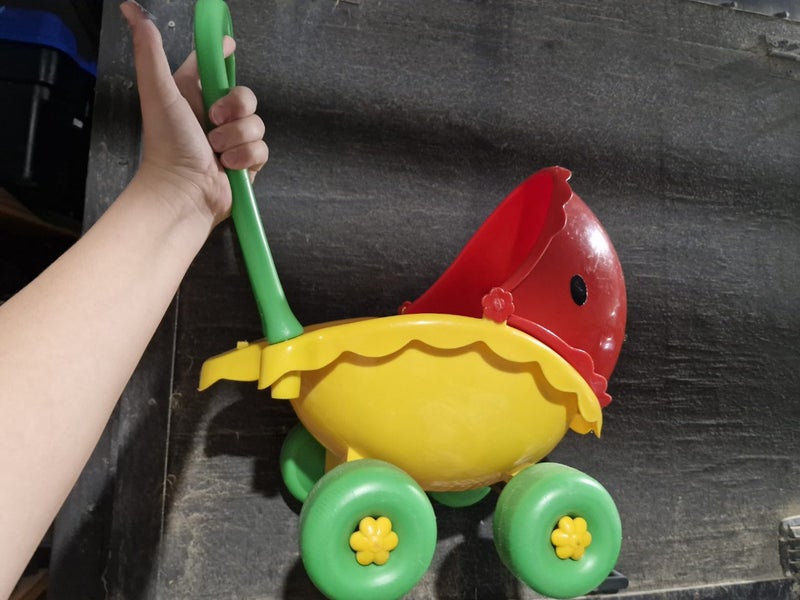 Gorgeous Vintage Playskool Pram!! Carousel 1