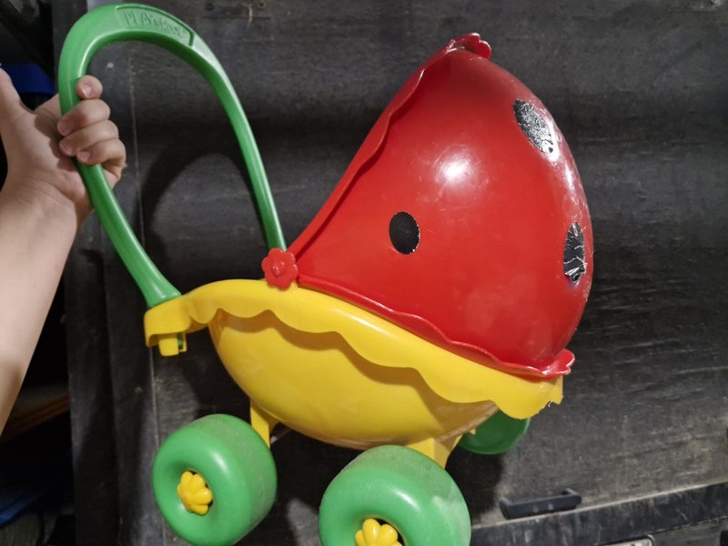 Gorgeous Vintage Playskool Pram!! Carousel 3