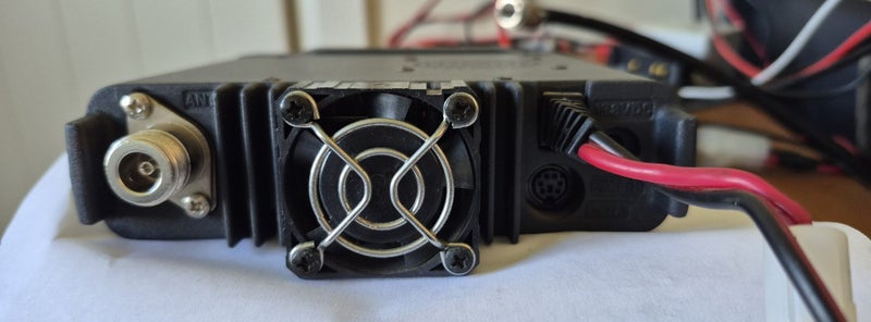 Radio Yaesu FT-7800R Dural Band FM Transceiver Carousel 8