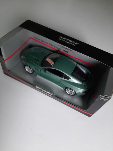 ASTON MARTIN DB9 COUPE - 1/18 MINICHAMPS QUALITY - BOXED! Carousel 16