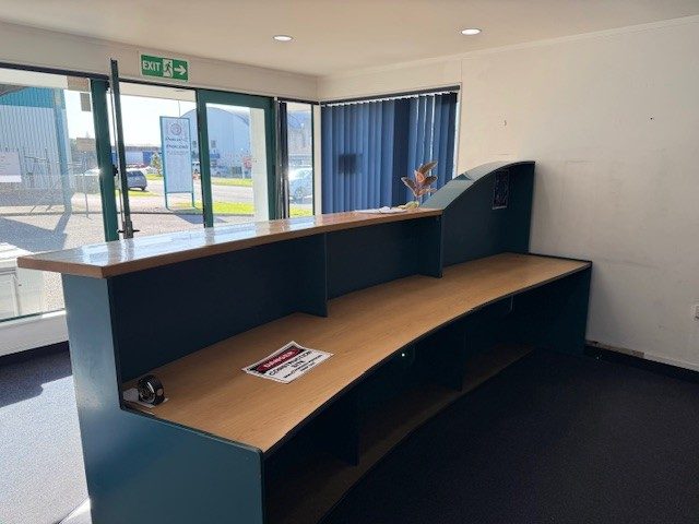 Reception Desk Carousel 1