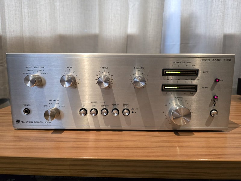 Fountain 3020 Stereo Receiver Carousel 1