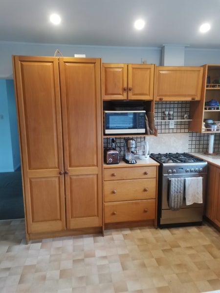 Kitchen for removal Carousel 2