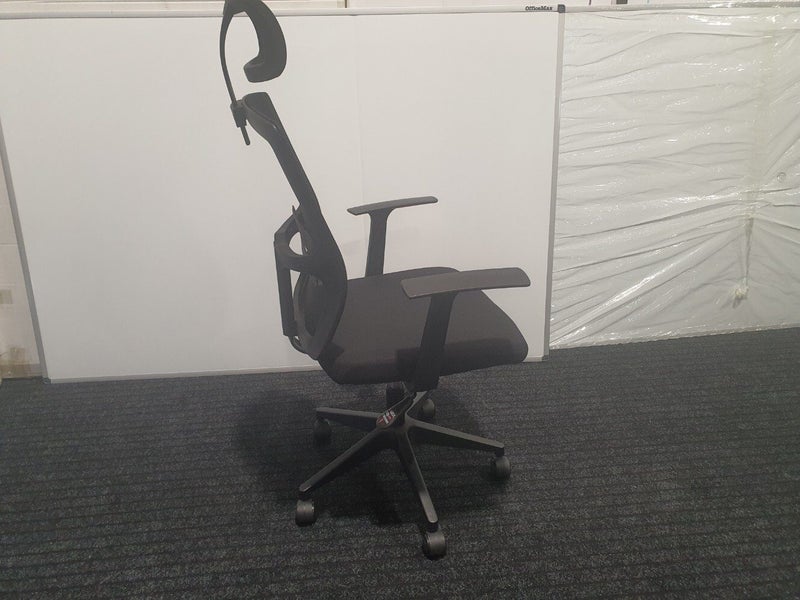 Mesh back office chair Carousel 2