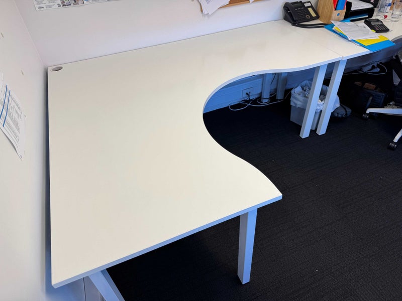 Office Desks Carousel 1