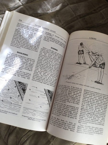 YATES GARDEN GUIDE CENTENARY EDITION 59 th EDITION Carousel 8