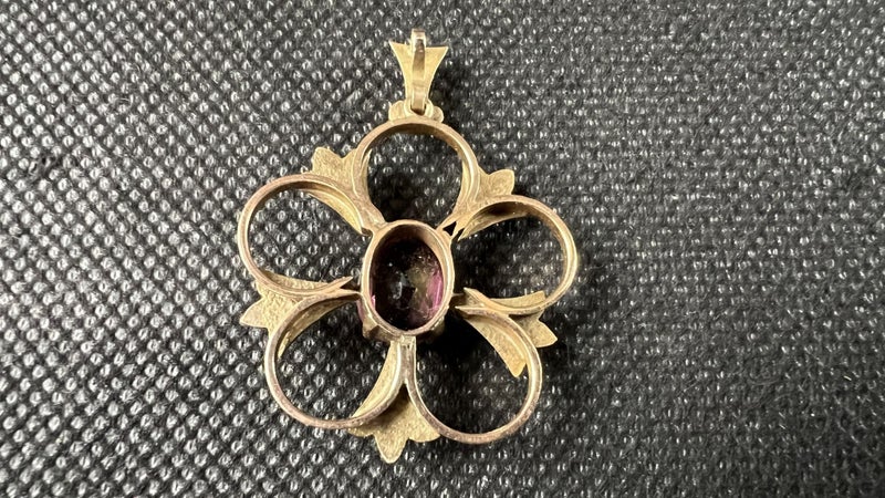 Antique 9ct Gold & Oval Amethyst Brooch - Lot E363 - MPZ Carousel 3