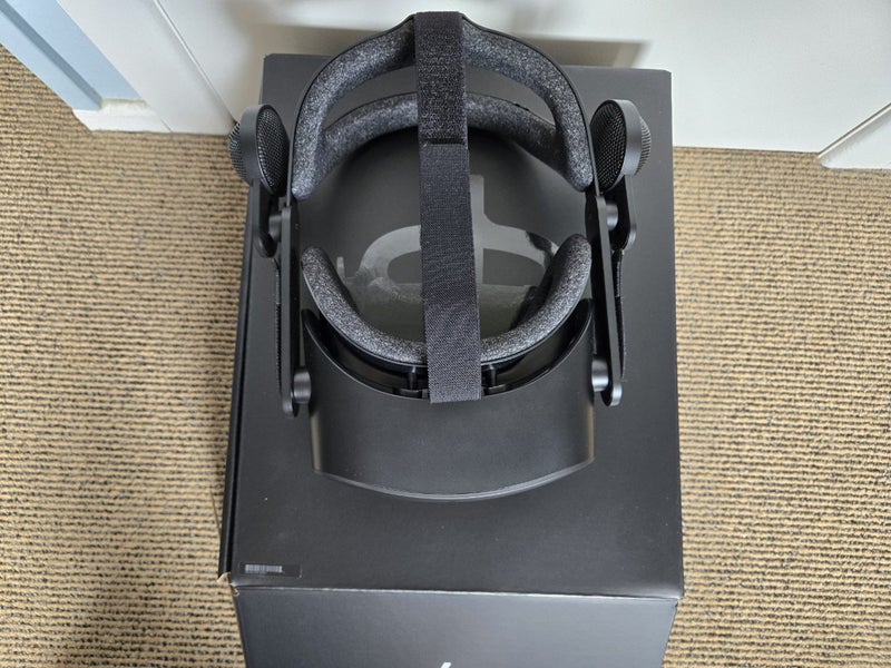 HP Reverb G2 Virtual Reality Headset Carousel 2