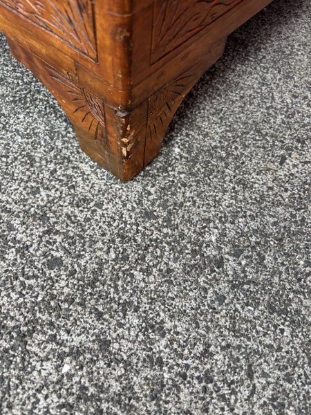 Carved Blanket Box (CL842) Carousel 11