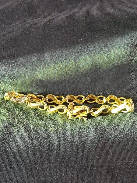 Gold Bracelet with Diamonds62863852835970111