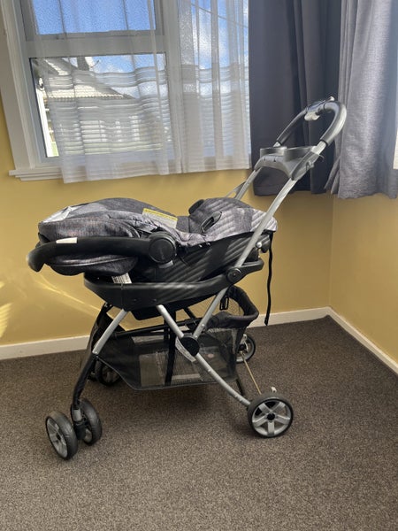 Snap & Go by Babytrend Carousel 1