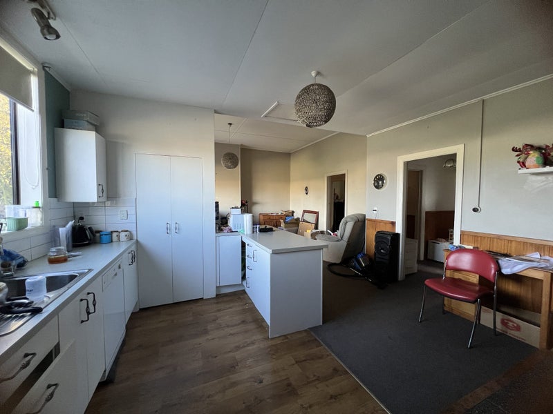 Image 3 of 8
