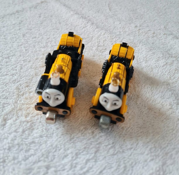 Thomas the tank Engine Die-cast friend Stephen years 2012 and 2013 Carousel 1