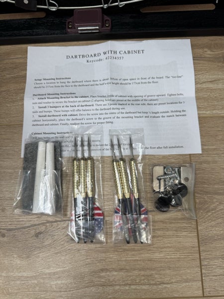 Bristle Dartboard with Cabinet and 6 Darts Carousel 4