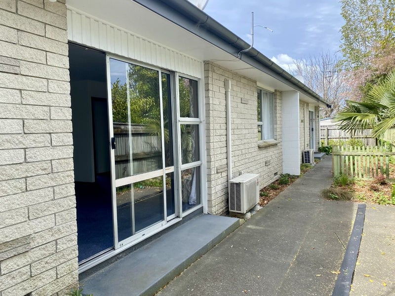 Image 1 of 7