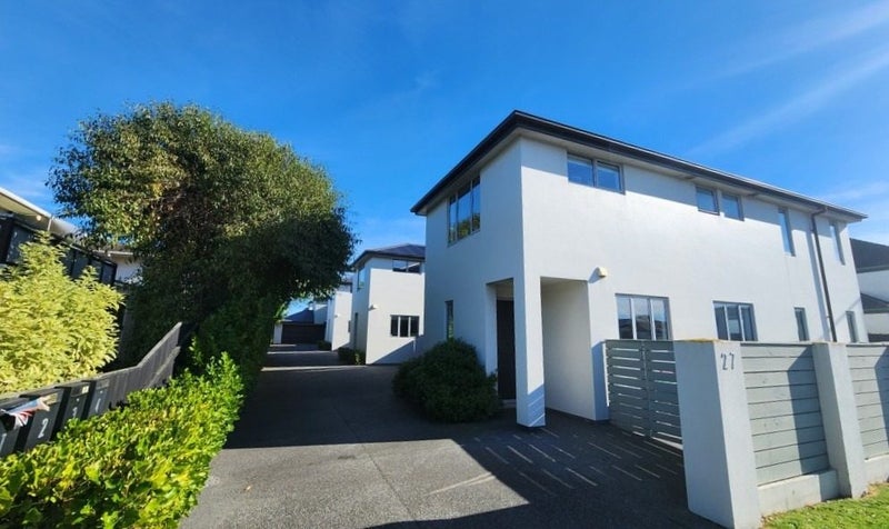 Image 1 of 20