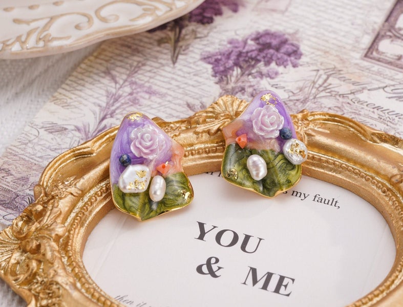 Vintage Baroque Pearl French Oil Painting Style Earrings. Handmade Jewelry Carousel 1