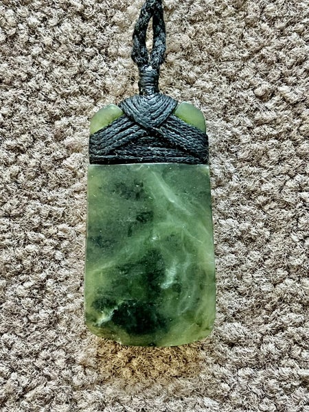 Pounamu Toki Pendant / Necklace – Medium/Small Size Carousel 2