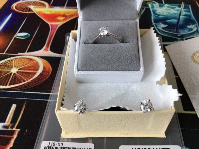 BEAUTIFUL MOISSANITE DIAMOND RING AND EARRINGS GRA CERTIFIED.62981389426817113