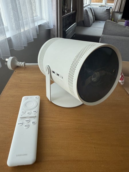 Samsung Portable Projector - Freestyle62932725283843111
