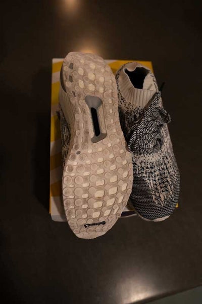 Adidas UltraBoost Cageless *like new* Carousel 7