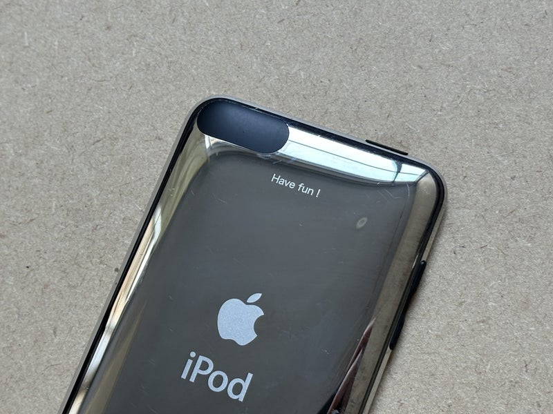 2x iPod touch 2nd Gen - 8GB Carousel 14
