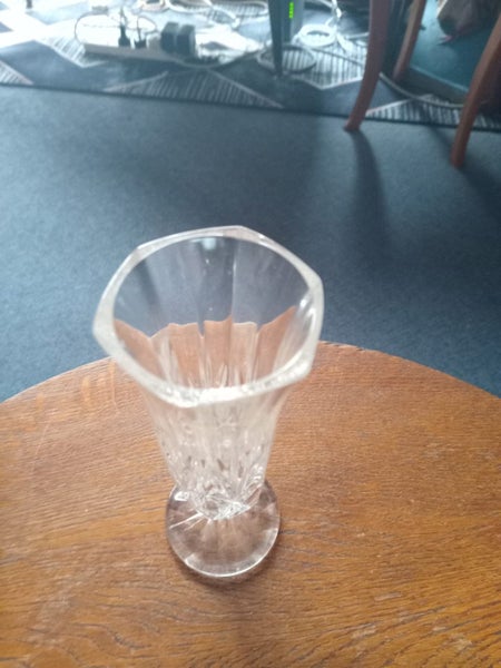 Glass Bud Vase Carousel 2