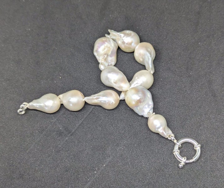 15 - 20mm Natural White Keshi Kasumi Pearl Bracelet 23 cms Carousel 1