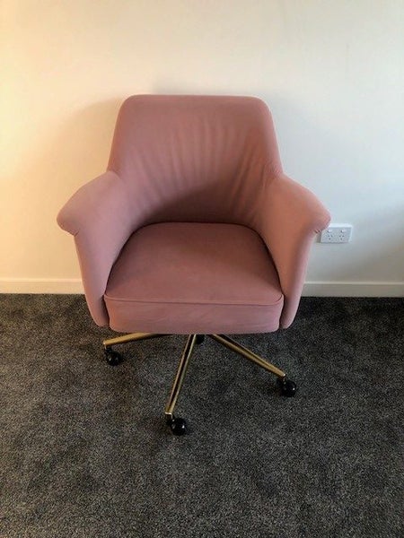 Freedom ‘Chloe’ Office Chair – Dusty Pink Velvet with Gold Accents Carousel 1