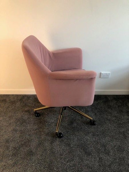 Freedom ‘Chloe’ Office Chair – Dusty Pink Velvet with Gold Accents Carousel 2