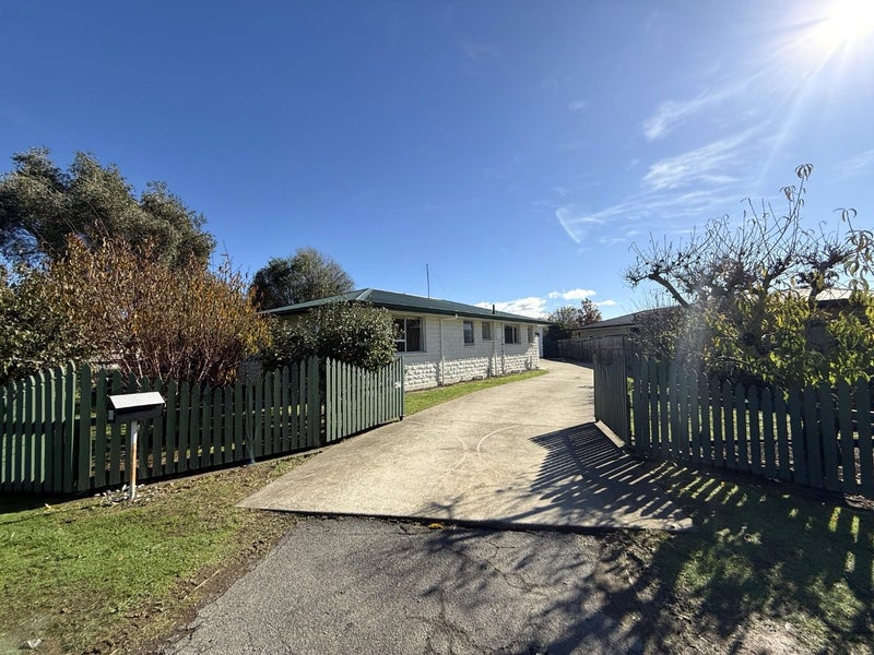 Image 1 of 20