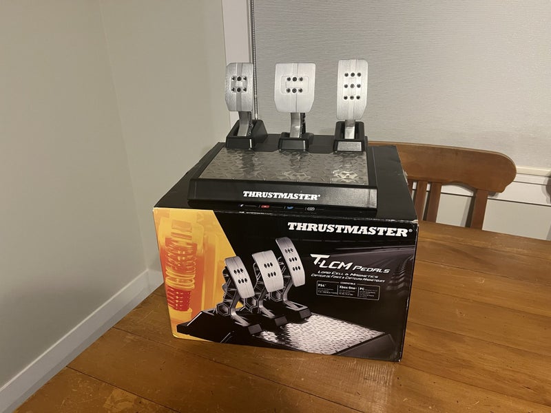 Thrustmaster T-LCM Pedals Carousel 1