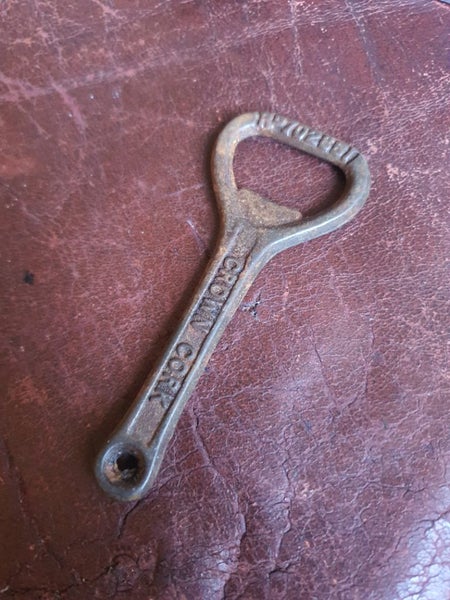 Vintage CROWN Cork Bottle Opener Carousel 1