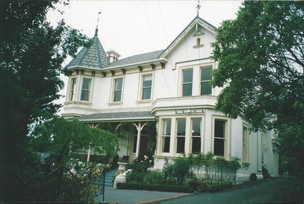 Image 1 of 7