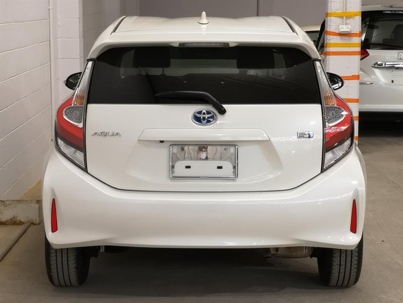 2018 Toyota Aqua G leather pack, Smart key, Cam...62854330485506114
