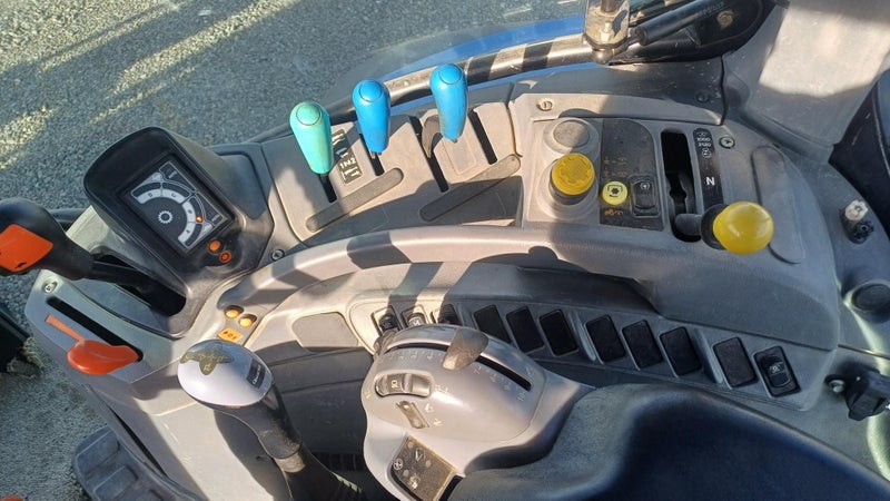 New Holland TSA115 Carousel 9