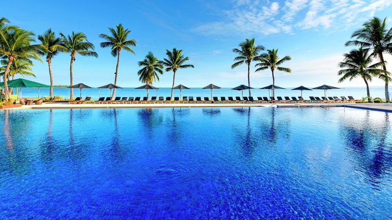 Hilton Fiji - Winter Sunshine HOLIDAY! Carousel 1