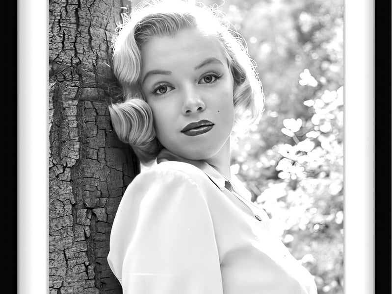 Marilyn Monroe (Rare) | Life Mag Los Angeles 1950 | Framed Photo 1/18 Carousel 1