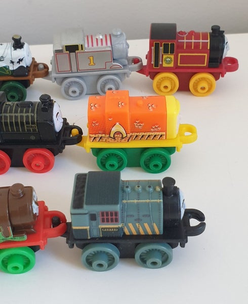 Thomas the Tank Engine Mini Trains Assorted Lot 2 Carousel 4