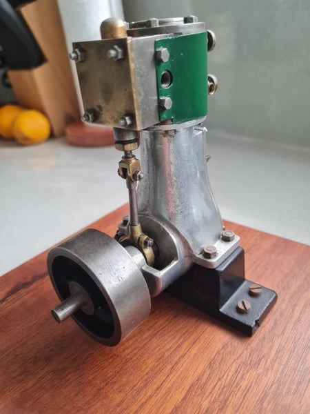 Stuart Turner 'BB' Ball Bearing Steam Engine Carousel 2