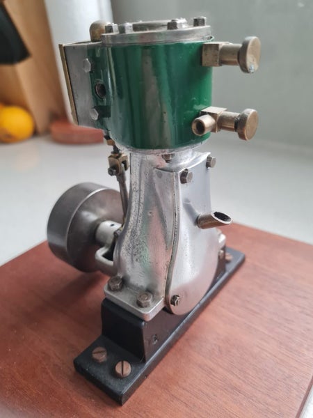 Stuart Turner 'BB' Ball Bearing Steam Engine Carousel 1