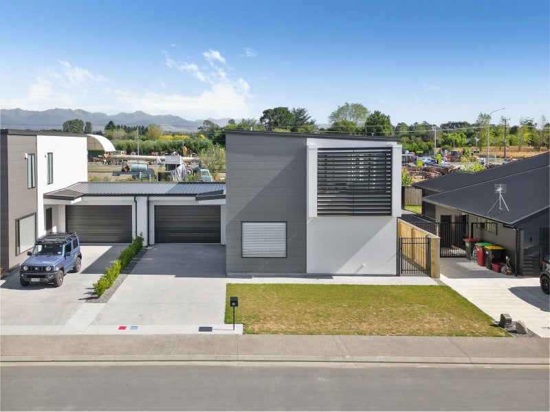 Image 1 of 20