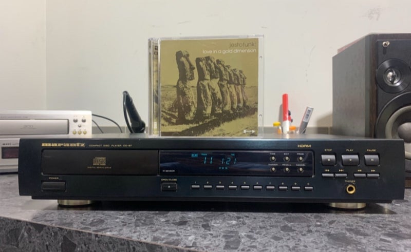 Marantz CD-67 with Remote Carousel 2
