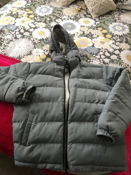 Beyond Brand Padded winter puffer jacket with detachable hood Carousel 2