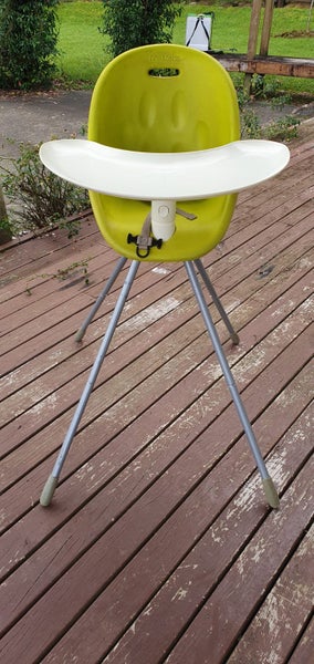 Phil & Teds Portable highchair Carousel 1